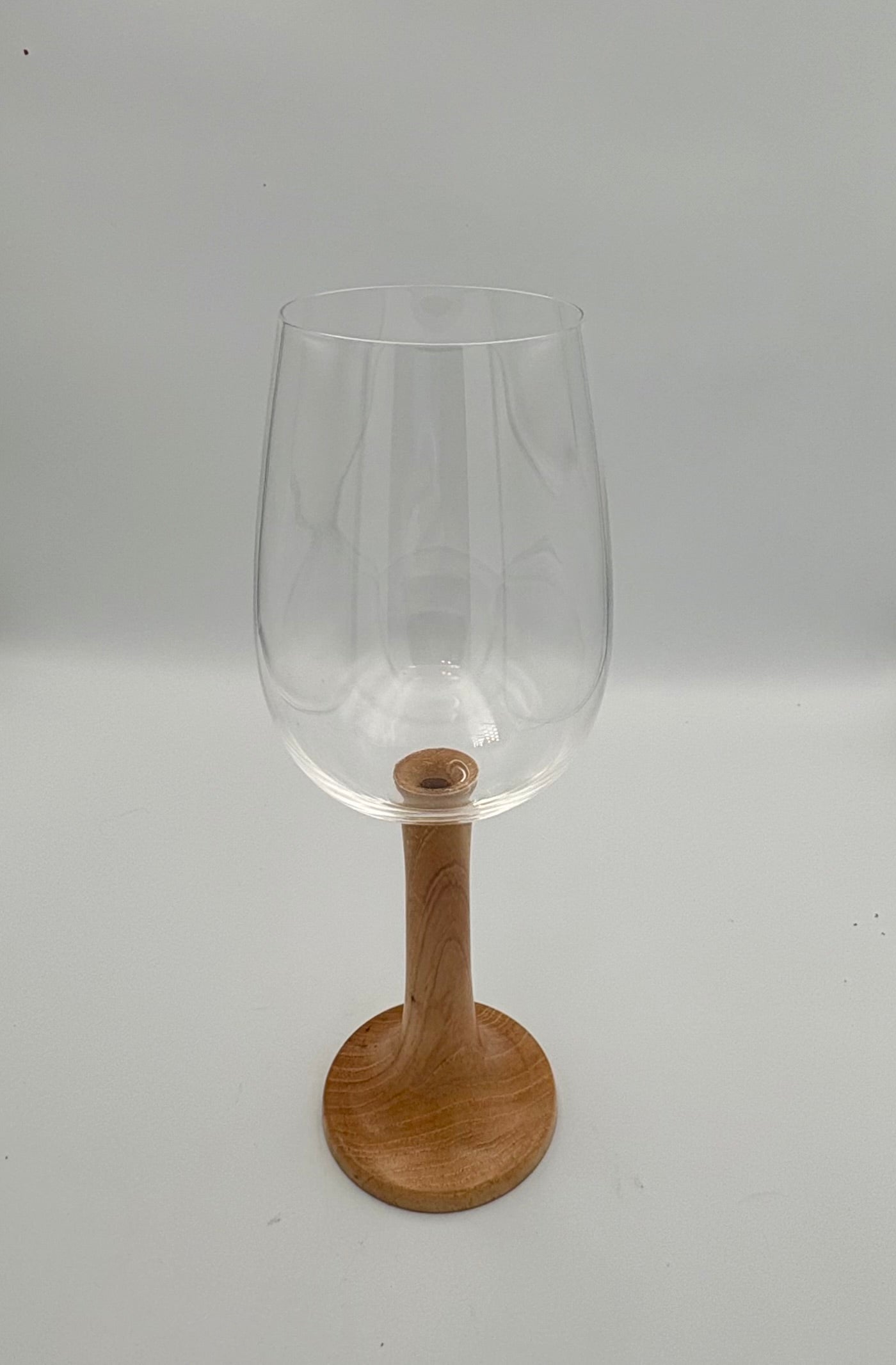 Large Bordeaux Wine Glass with Pecan base